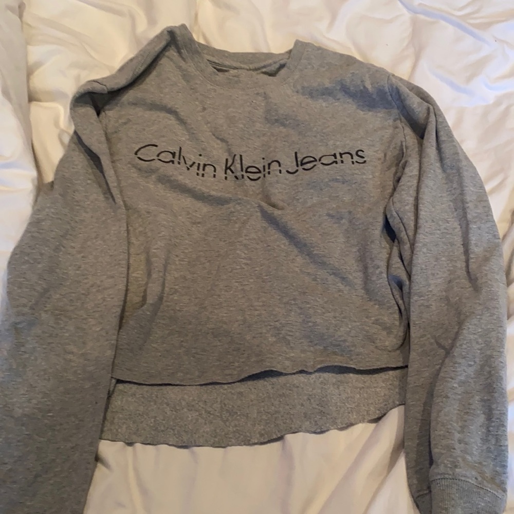 cropped sweat